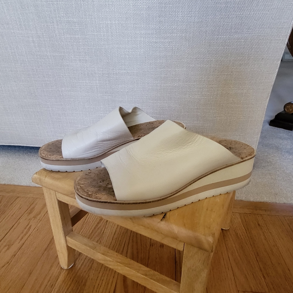 Vince women's  leather sandal